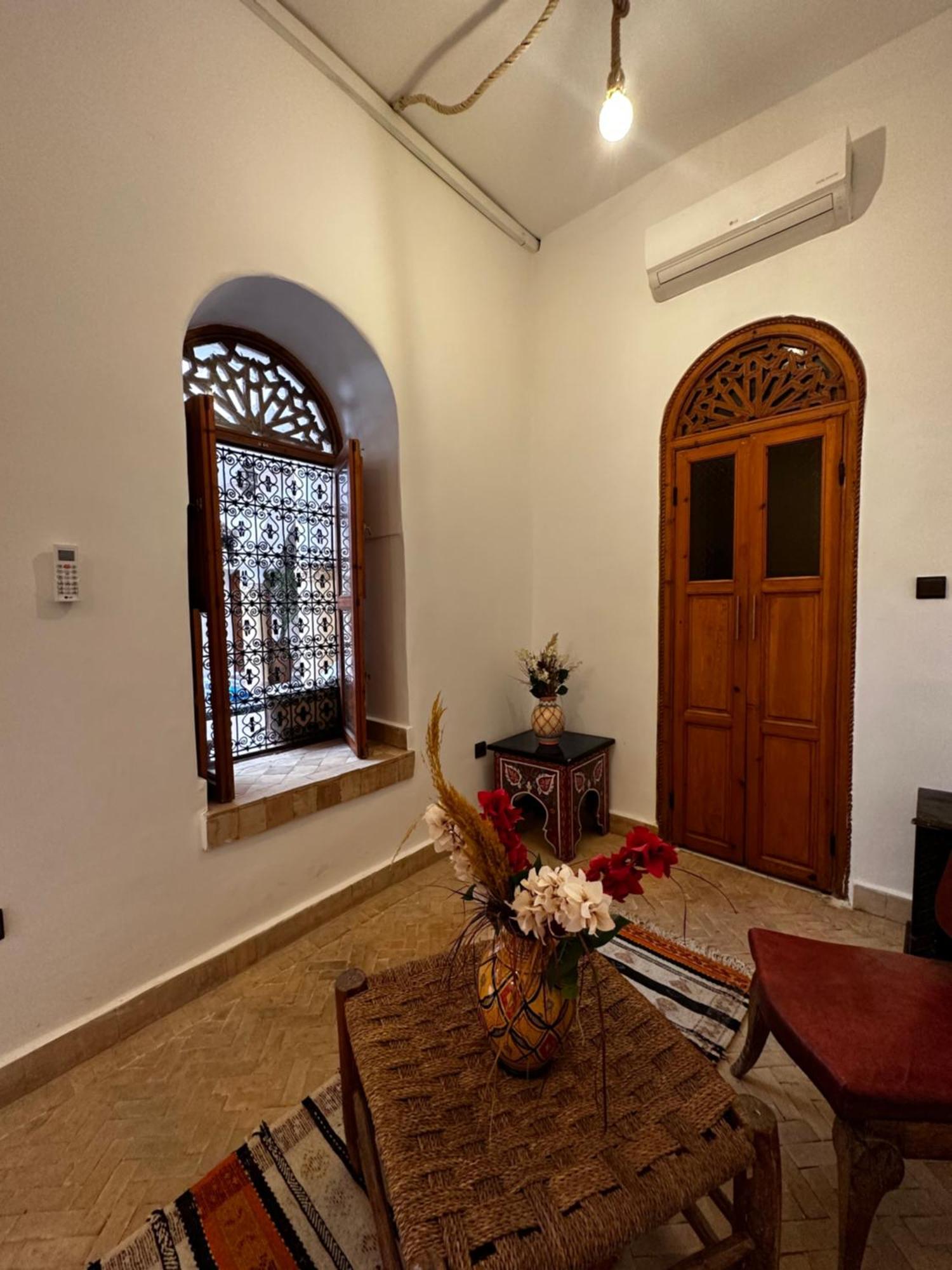 Riad La Calèche Marrakesh Exterior foto